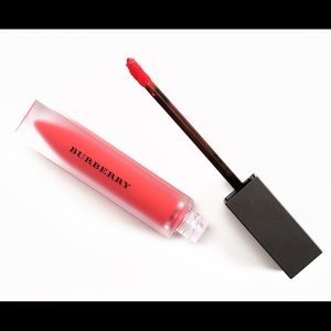 Burberry liquid lip velvet - # 37 Regiment Red NIB